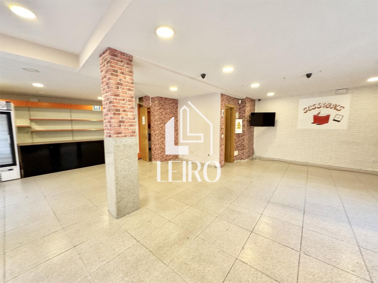 Foto 9 LOCAL COMERCIAL ACONDICIONADO CON MUCHA VISIBILIDAD