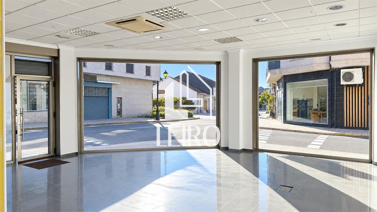 Foto 1 LOCAL COMERCIAL ACONDICIONADO CON MUCHA VISIBILIDAD