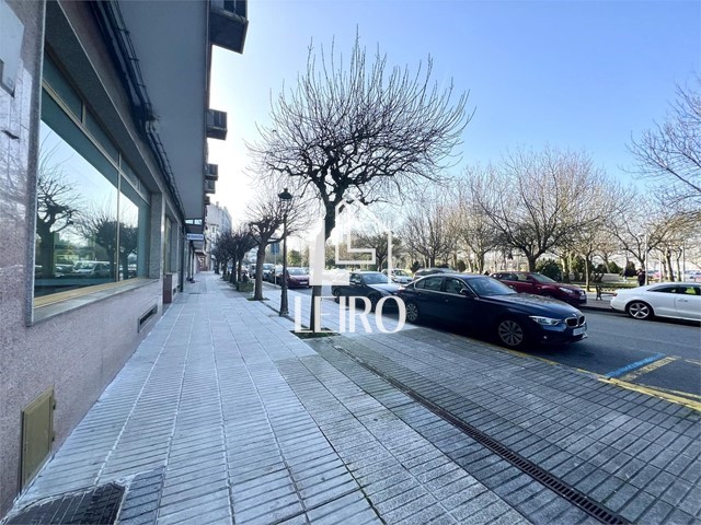 Local Comercial Acondicionado de 400 m2 - Vilagarcía de Arousa