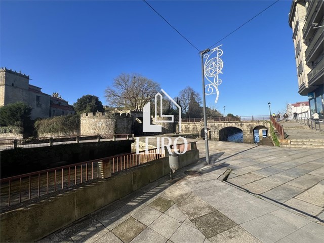 Local Comercial Acondicionado en Esquina Céntrico - Vilagarcía de Arousa