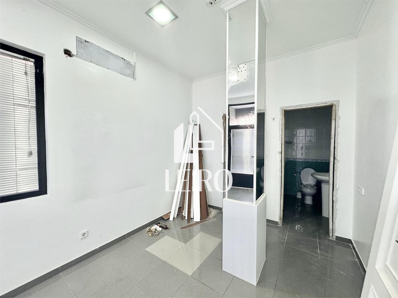 Foto 12 LOCAL COMERCIAL ACONDICIONADO EN LA PLAYA 