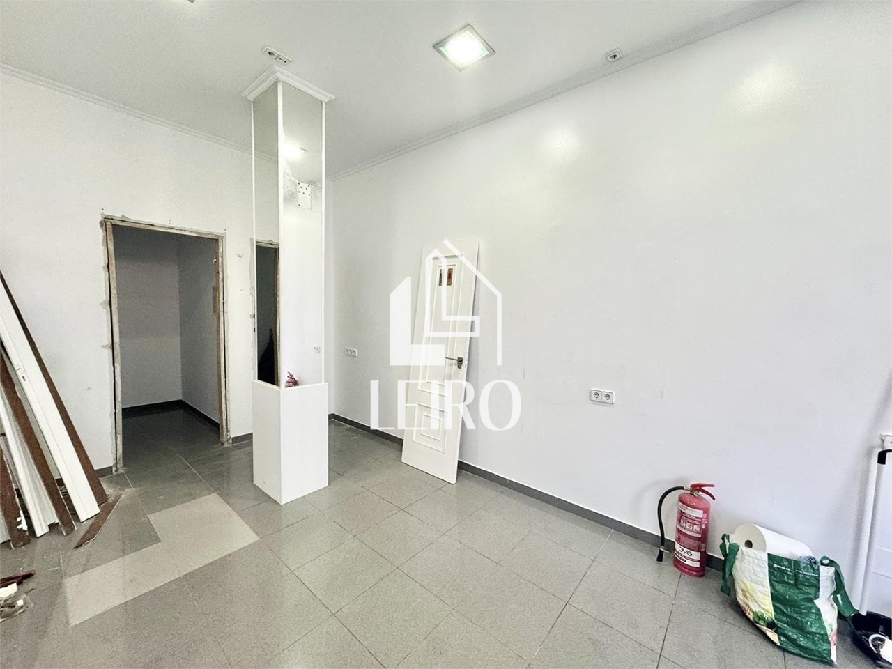 Foto 7 LOCAL COMERCIAL ACONDICIONADO EN LA PLAYA 