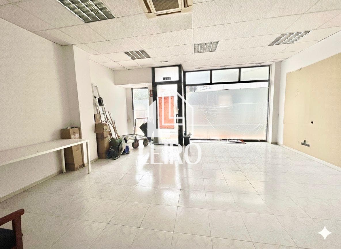 Foto 5 LOCAL COMERCIAL ACONDICIONADO EN PLENO CENTRO