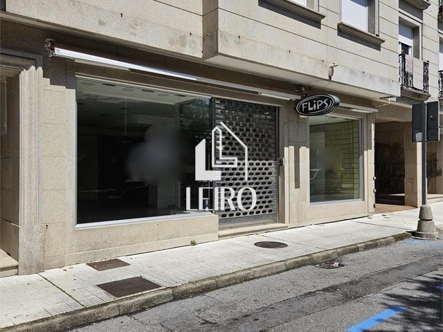 LOCAL COMERCIAL ACONDICIONADO EN VENTA - Cambados