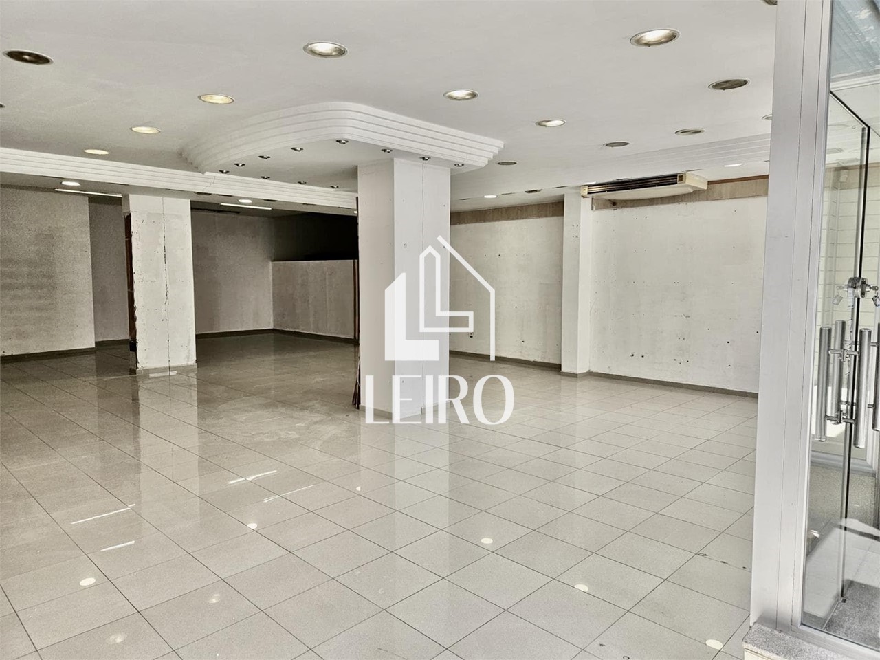 Foto 2 LOCAL COMERCIAL ACONDICIONADO EN VENTA