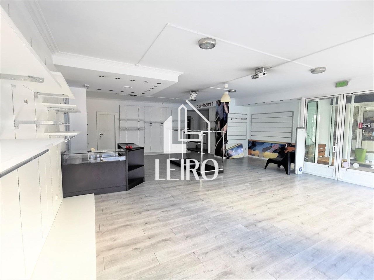 Foto 2 LOCAL COMERCIAL ACONDICIONADO 