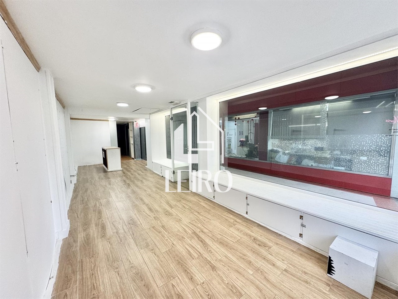 Foto 6 LOCAL COMERCIAL ACONDICONADO CÉNTRICO