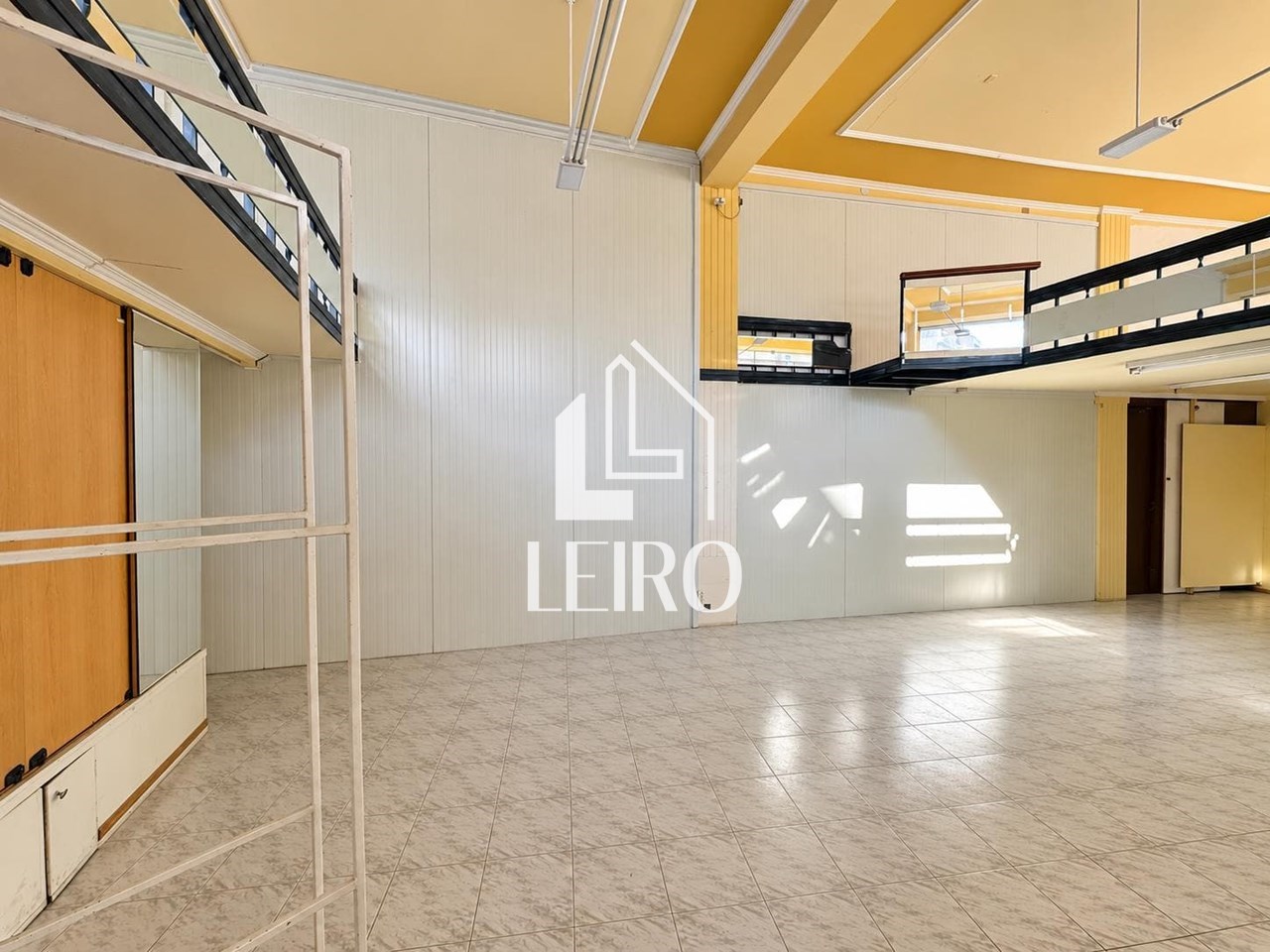 Foto 5 LOCAL COMERCIAL CÉNTRICO EN ESQUINA CON MÁXIMA VISIBILIDAD 