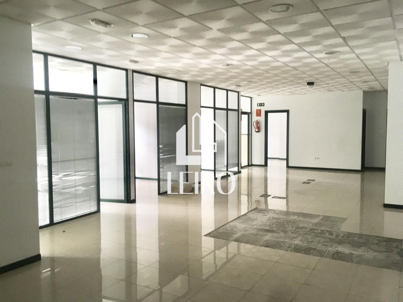 Foto 3 LOCAL COMERCIAL CON GARAJE IDEAL PARA VIVIENDA