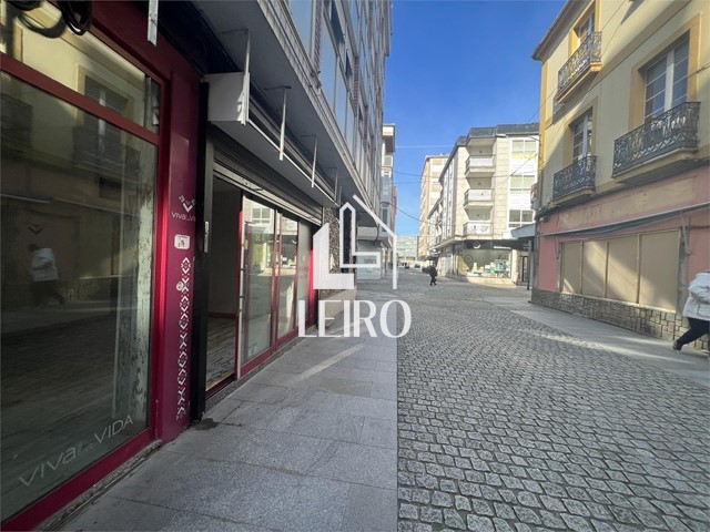 Local Comercial en Calle Peatonal - Vilagarcía de Arousa