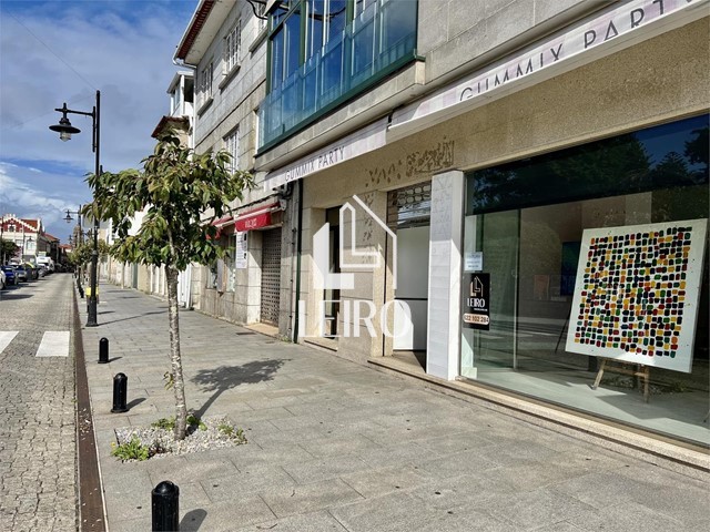 Local Comercial en Zona Peatonal - Cambados