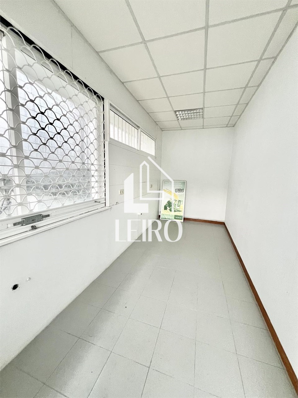 Foto 13 NAVE CON OFICINAS LISTA PARA ENTRAR