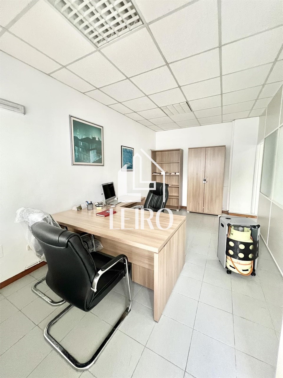 Foto 14 NAVE CON OFICINAS LISTA PARA ENTRAR