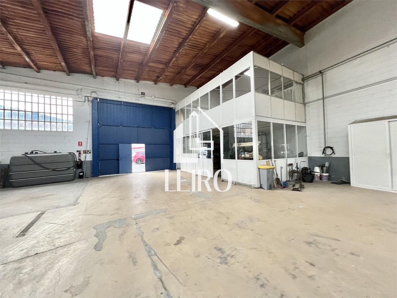 Foto 9 NAVE CON OFICINAS LISTA PARA ENTRAR