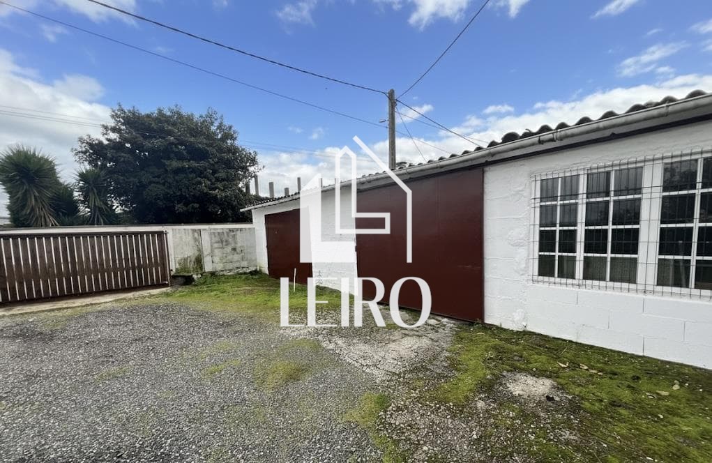 Foto 8 NAVE CON TERRENO Y ZONA APARCAMIENTO