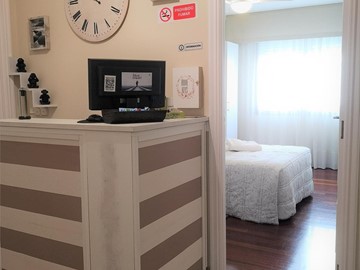 ¡¡Oportunidad de Negocio: Alojamiento Turístico!!Piso Exterior de 4 Dormitorios con Terraza y Balcón - Caldas de Reis