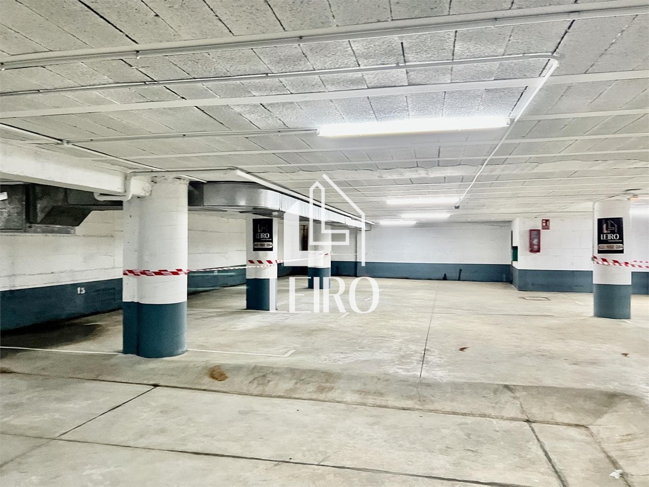Foto 1 Oportunidad Planta entera con 15 Plazas de Garaje en Sanxenxo