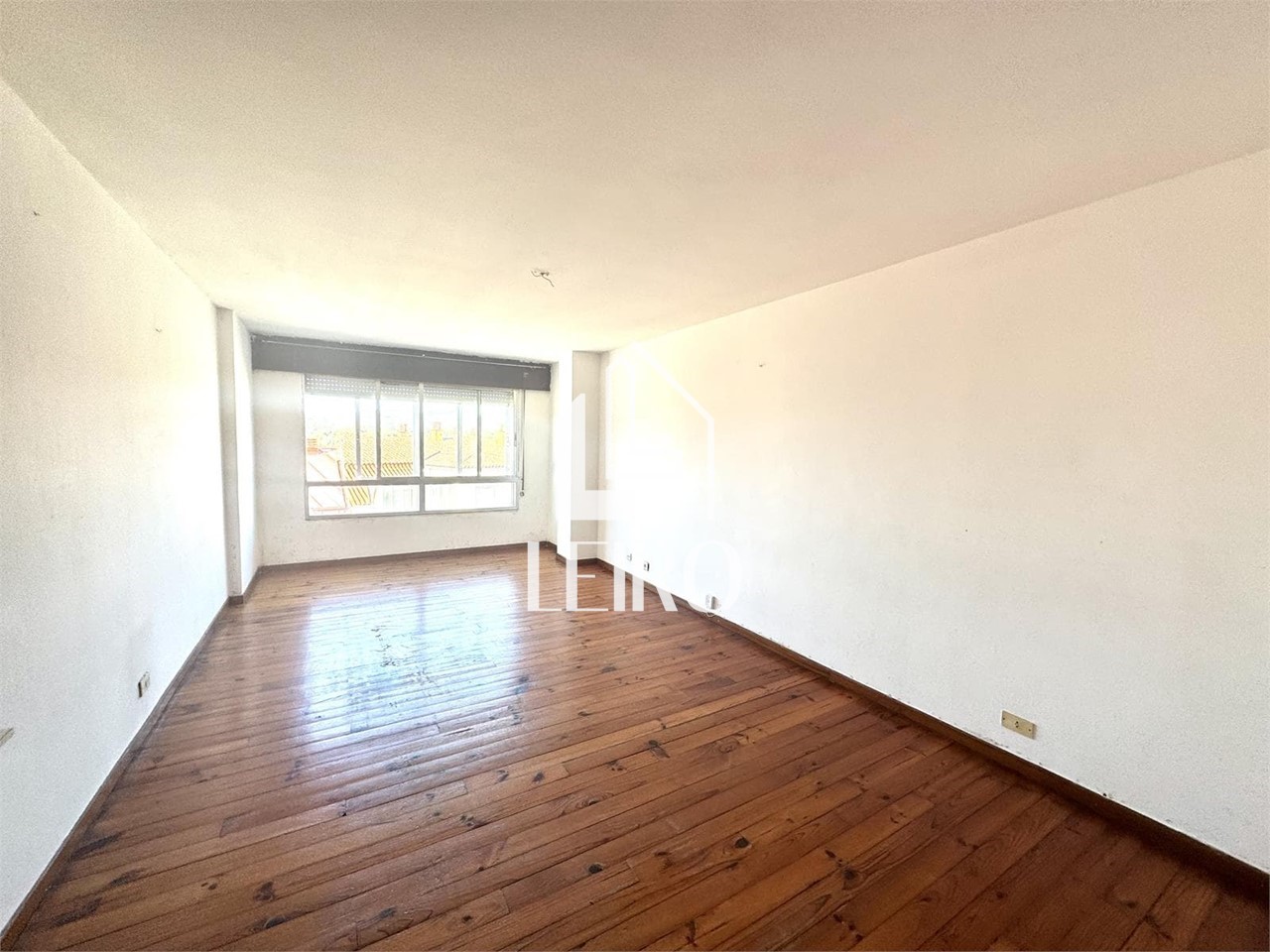 Foto 4 PISO A REFORMAR DE 4 DORMITORIOS CON GARAJE Y TRASTERO 