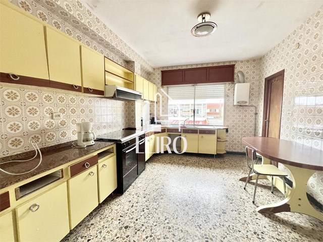 PISO A REFORMAR SIN ASCENSOR PRÓXIMO AL CENTRO - Cambados