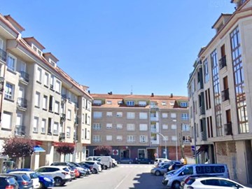 Piso Céntrico  de 3 Dormitorios con Garaje y Trastero - Vilanova de Arousa
