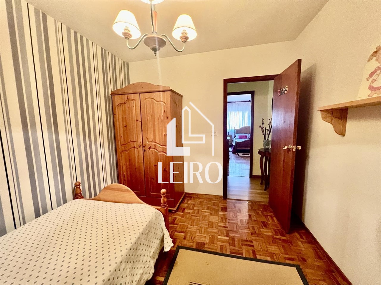 Foto 17 Piso Céntrico de 4 Dormitorios con Plaza de Garaje y Trastero