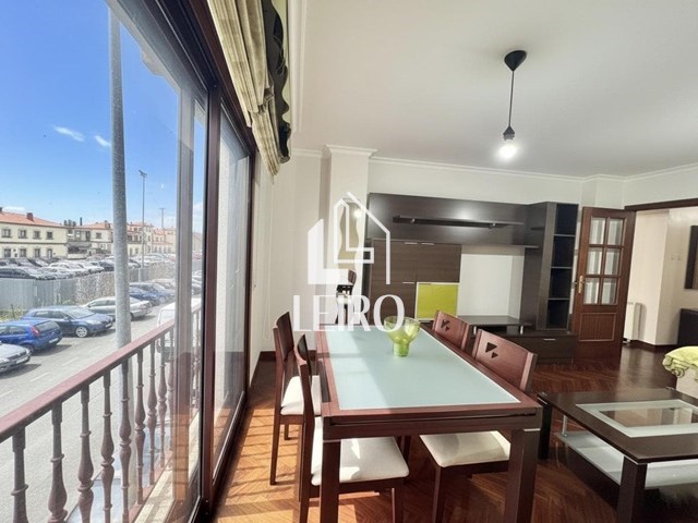 PISO CON TERRAZA GARAJE Y TRASTERO  - Vilagarcía de Arousa