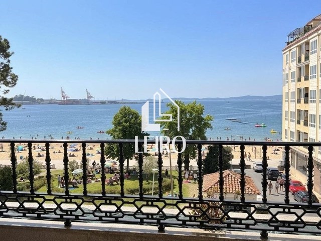 PISO CON VISTAS AL MAR TERRAZA GARAJE Y TRASTERO- PLAYA COMPOSTELA - Vilagarcía de Arousa