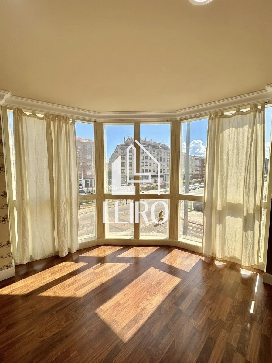Foto 2 PISO DE 122 m2 EN FANTÁSTICA UBICACIÓN CON GARAJE Y TRASTERO