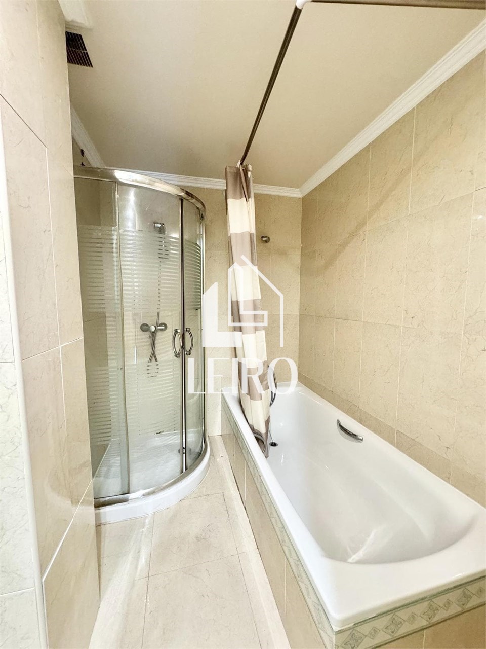 Foto 8 PISO DE 122 m2 EN FANTÁSTICA UBICACIÓN CON GARAJE Y TRASTERO