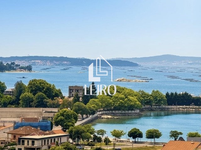 PISO DE 3 DORMITORIOS CON VISTAS AL MAR Y GARAJE-  VILAXOAN - Vilagarcía de Arousa