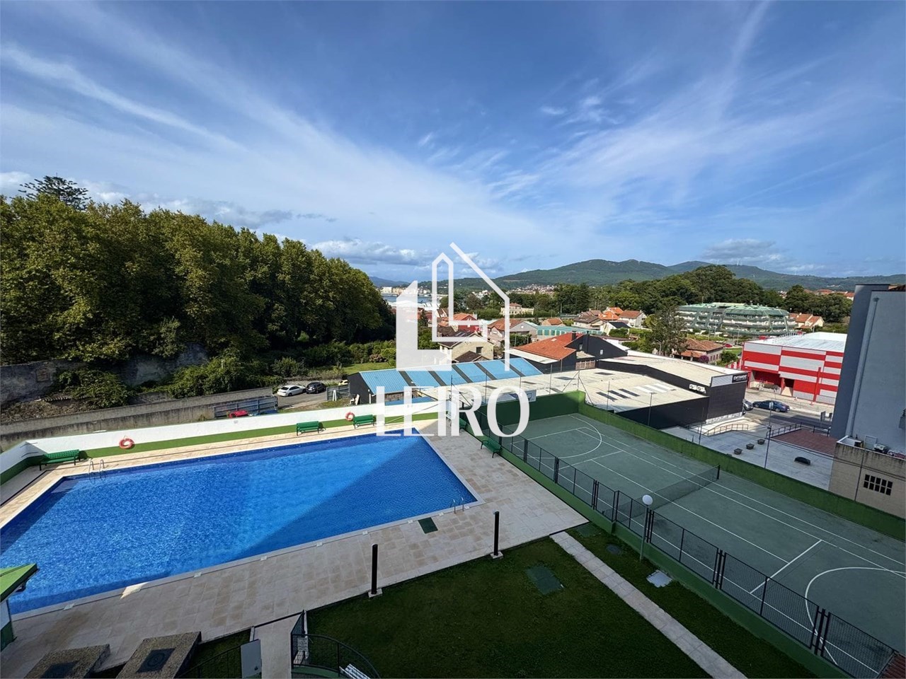 Foto 1 PISO DE 4 DORMITORIOS EN EDIFICIO CON PISCINA