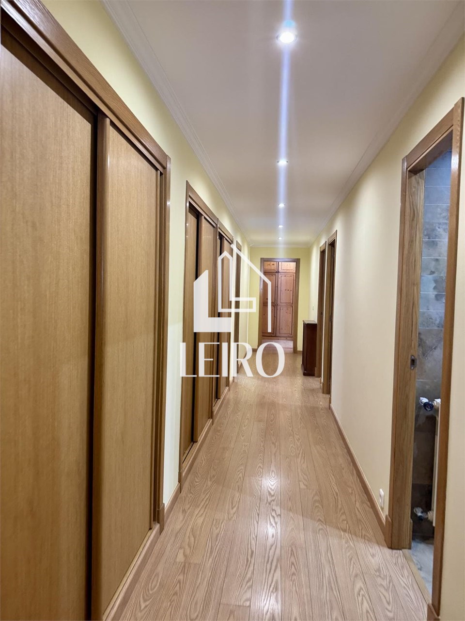 Foto 14 PISO DE 4 DORMITORIOS EN PLENO CENTRO 175 M2