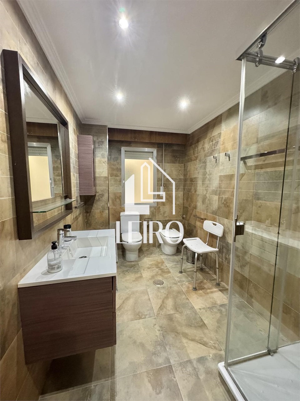 Foto 17 PISO DE 4 DORMITORIOS EN PLENO CENTRO 175 M2