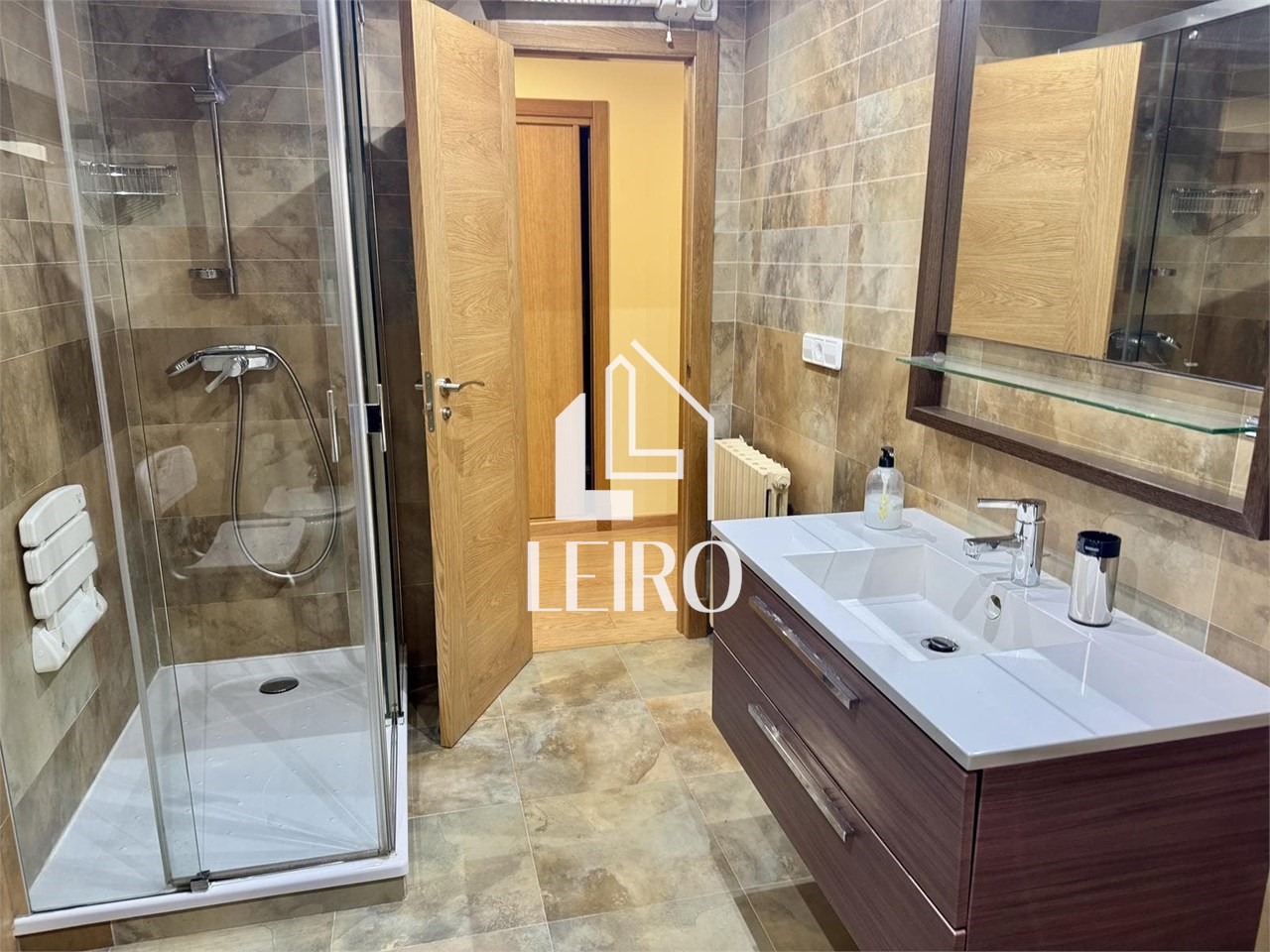 Foto 18 PISO DE 4 DORMITORIOS EN PLENO CENTRO 175 M2