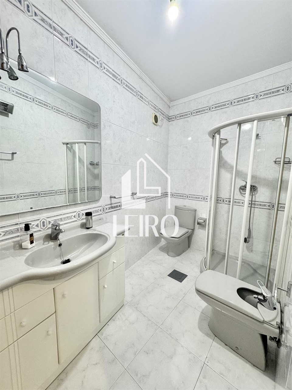 Foto 19 PISO DE 4 DORMITORIOS EN PLENO CENTRO 175 M2