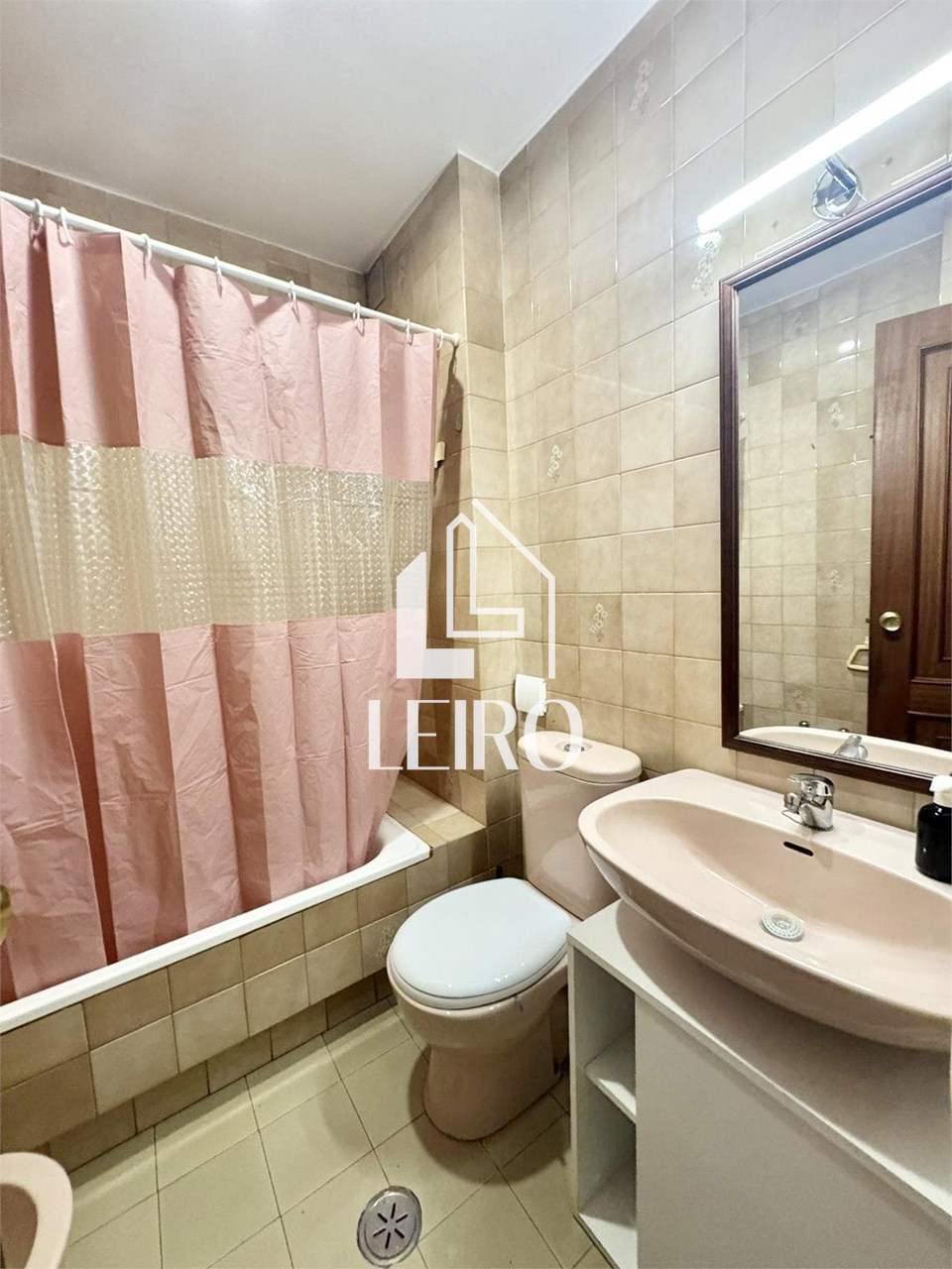 Foto 16 PISO DE TRES DORMITORIOS EN EDIFICIO CON PISCINA