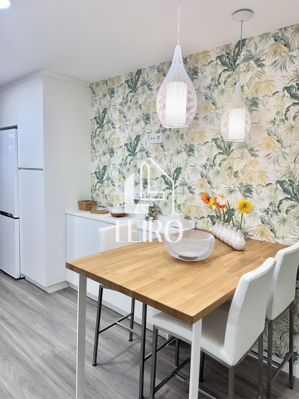 Foto 13 PISO MUY CÉNTRICO CON TERRAZA DE 4 DORMITORIOS,  AMUEBLADO, CON GARAJE