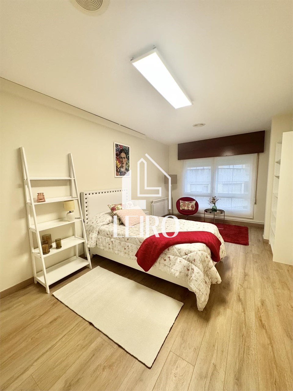 Foto 28 PISO MUY CÉNTRICO CON TERRAZA DE 4 DORMITORIOS,  AMUEBLADO, CON GARAJE