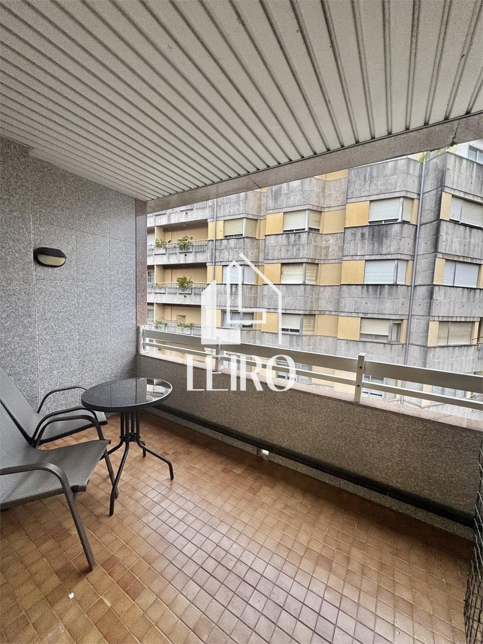 Foto 3 PISO MUY CÉNTRICO CON TERRAZA DE 4 DORMITORIOS,  AMUEBLADO, CON GARAJE