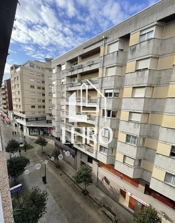 Foto 5 PISO MUY CÉNTRICO CON TERRAZA DE 4 DORMITORIOS,  AMUEBLADO, CON GARAJE