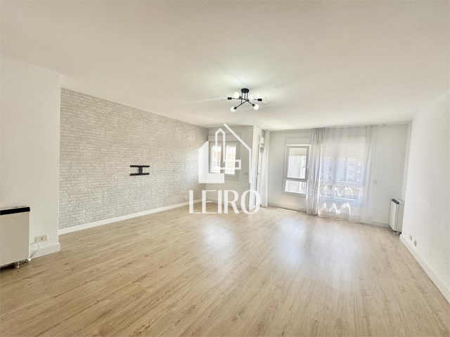 PISO REFORMADO AMPLIO Y LUMINOSO CON TRASTERO - Vilagarcía de Arousa