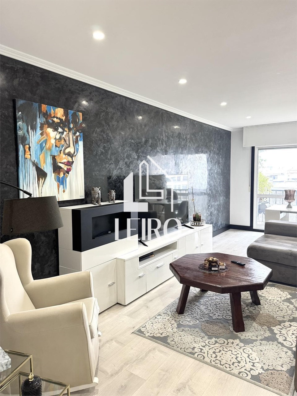 Foto 1 PISO REFORMADO CON TERRAZA Y 2 PLAZAS DE GARAJE 