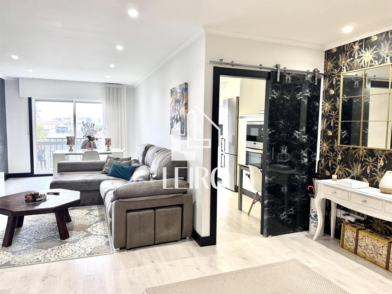 Foto 3 PISO REFORMADO CON TERRAZA Y 2 PLAZAS DE GARAJE 