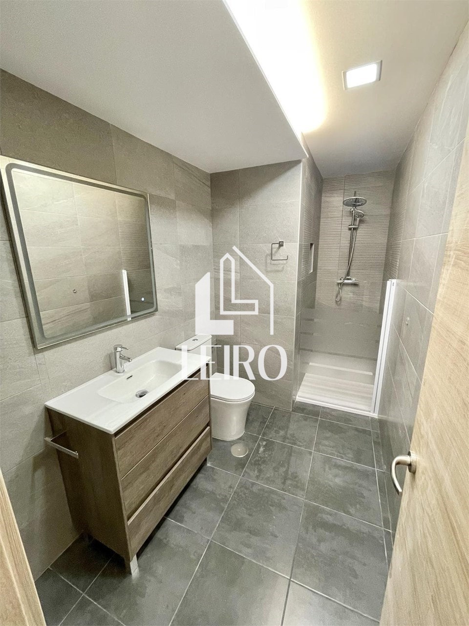 Foto 9 PISO REFORMADO DE 4 DORMITORIOS 