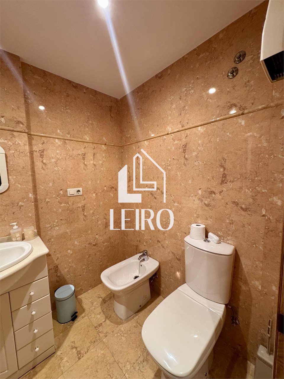 Foto 16 PISO TRES DORMITORIOS CON TERRAZA GARAJE Y TRASTERO