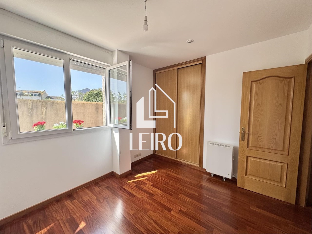 Foto 5 PISO TRES DORMITORIOS CON TERRAZA GARAJE Y TRASTERO