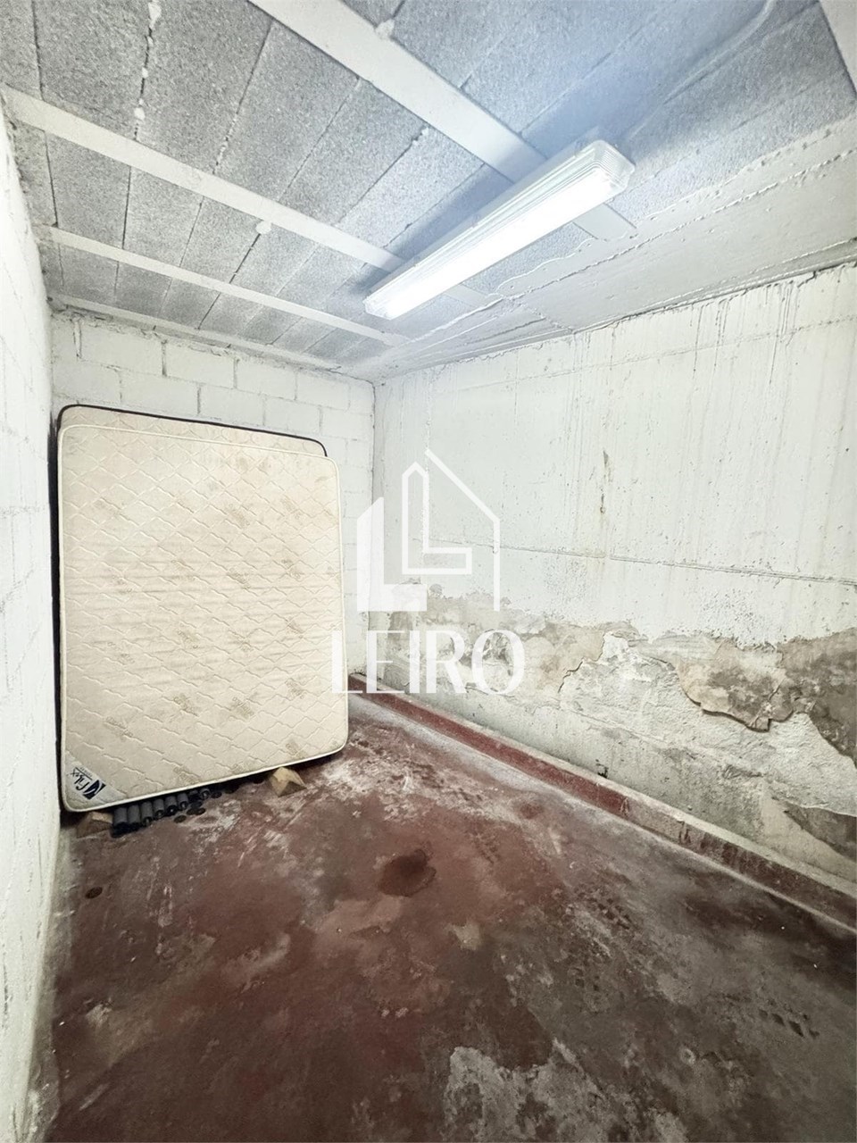 Foto 4 PLAZA DE GARAJE AMPLIA CERRADA CON TRASTERO 