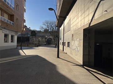 Plaza de Garaje Cerrada en Edificio Cervantes - Vilagarcía de Arousa