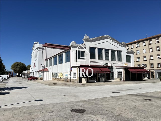 PUESTO EN FUNCIONAMIENTO EN  LA PLAZA DE ABASTOS - Vilagarcía de Arousa