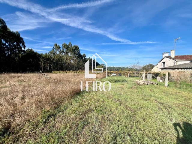 SOLARES EDIFICABLES PARA VIVIENDA UNIFAMILIAR A 15 MINUTOS DE SANTIAGO  - Vedra